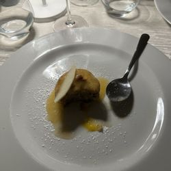 Martini - Walnut and cinnamon tart with green apple slices, for got to take the before pic.....so good!