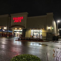 Exterior photo of Trader Joe's - Clackamas, Oregon Exterior photo of Trader Joe's - Clackamas, Oregon
