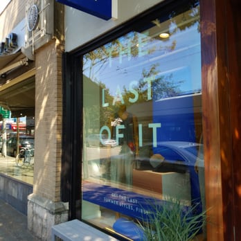 Kit and Ace - Exterior - Women's Clothing Near Me - Vancouver, British Columbia