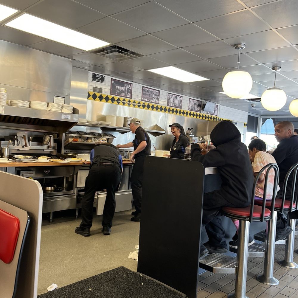 Waffle House - Kitchen - Breakfast & Brunch Near Me - Guadalupe, Arizona Waffle House - Kitchen - Breakfast & Brunch Near Me - Guadalupe, Arizona