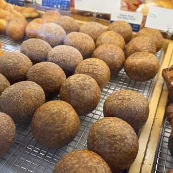Paris Baguette - Bakeries Near Me - Fullerton, California