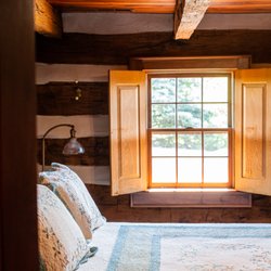 Ohio Log House Bed & Breakfast