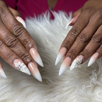 Harbor Nailspa - Nail Salons Near Me - West Sacramento, California