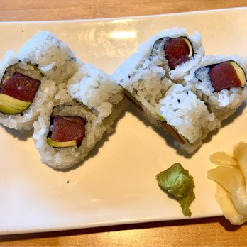Slurping Turtle - Tuna and avocado roll - Sushi Bars Near Me - Columbus, Ohio
