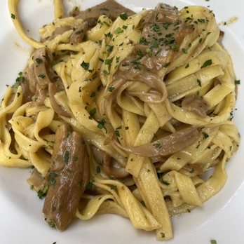 Il Bottegone - Fettuccine with mushrooms - Wine Bars Near Me - Florence, FI
