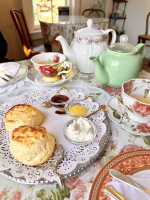 Julian Tea & Cottage Arts by null