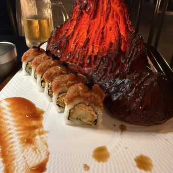 Miyazaki - Lava Roll - Sushi Bars Near Me - Kailua-Kona, Hawaii