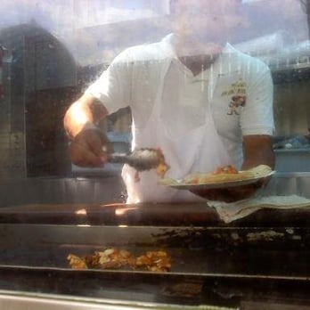El Chaparrito - Chef in action. This truck was on Potrero Ave., south of Rush Street - Food Near Me - South El Monte, California El Chaparrito - Chef in action. This truck was on Potrero Ave., south of Rush Street - Food Near Me - South El Monte, California