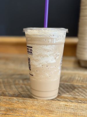 The Coffee Bean & Tea Leaf by null