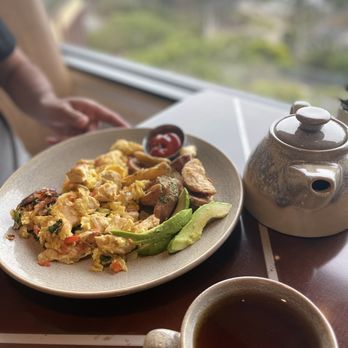 Pacific's Edge Restaurant - Not in menu Scrambled eggs with chicken- very yum turned omelette to scramble - Seafood Near Me - Carmel, California
