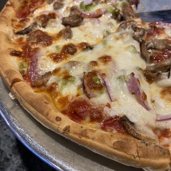 Gusano's Pizza - The Deluxe - Pizza Near Me - Rogers, Arkansas