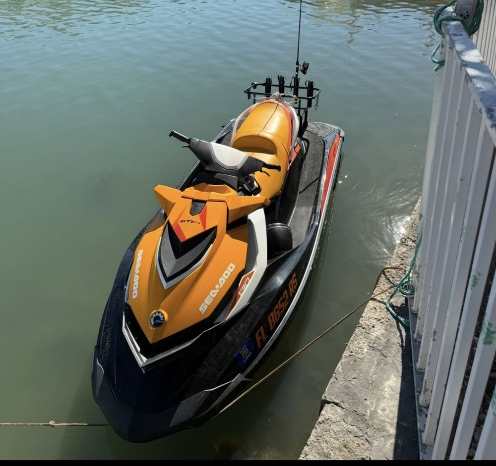 Jet Ski for Rental Logo