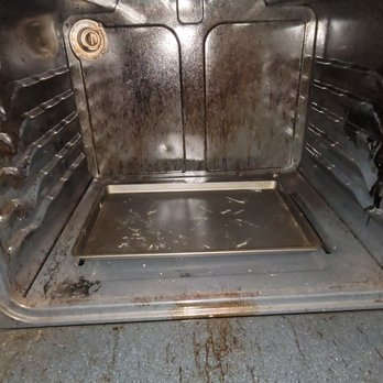 Karen Kares Kleaning - oven before - Home Cleaning Near Me Karen Kares Kleaning - oven before - Home Cleaning Near Me