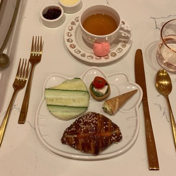 Hello Kitty Cafe - Cafes Near Me - Irvine, California