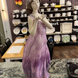 Artists Lounge - Awesome work by DonnaMarie