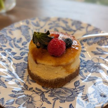 Bittersweet Pastry Shop - Vanilla Bean Cheesecake - Bakeries Near Me - Chicago, Illinois