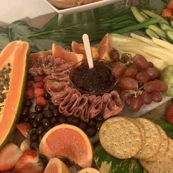 Graze - Table spread - Food Delivery Services Near Me Graze - Table spread - Food Delivery Services Near Me