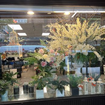 City Blossoms - These flowers are for you Karen & Klaus~ Düsseldorf - Florists Near Me - Manhattan, New York City Blossoms - These flowers are for you Karen & Klaus~ Düsseldorf - Florists Near Me - Manhattan, New York
