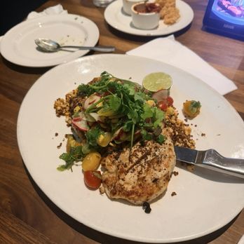 Yard House - Yummers - New American Near Me - Brea, California