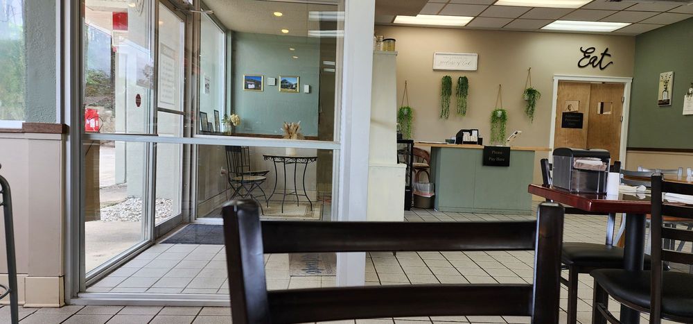 Food from Hiawassee Family Restaurant