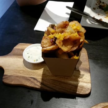 The Moseley Bar & Kitchen - Disappointing Potato Skins with cold cheese and bacon - Bars Near Me - Glenelg, SA