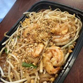 Dalis Lao Thai Cafe - Pad Thai Noodles add shrimp - Thai Near Me - Sanford, Florida