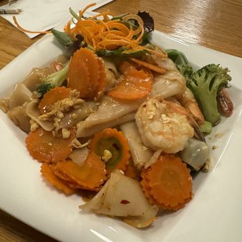 Silk n Spice Thai Cuisine - A delicious plate of Pad See Eew Street Noodle Shrimp. Mr. Picky stole this from me when his curry was too spicy for him. - Thai Near Me - Cypress, Texas