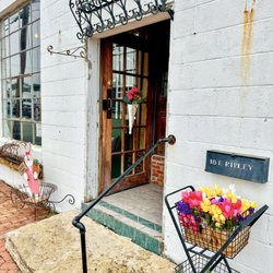 Pickers Paradise Batesville - Pickers Paradise Batesville is the perfect getaway, everyday!