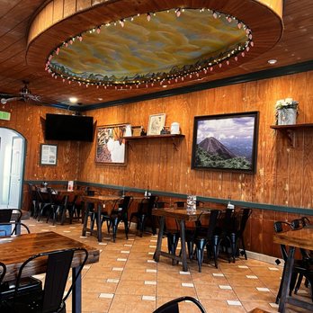 El Salvadoreño - Salvadoran Near Me - San Diego, California