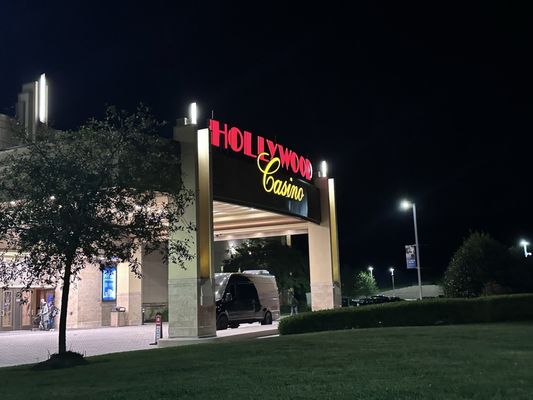 Hollywood Casino Perryville by null