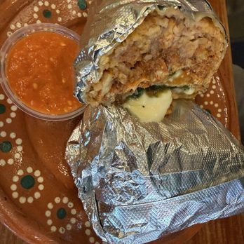 El Halal Amigos - Chile relleno burrito with chicken - Food Trucks Near Me - San Jose, California El Halal Amigos - Chile relleno burrito with chicken - Food Trucks Near Me - San Jose, California