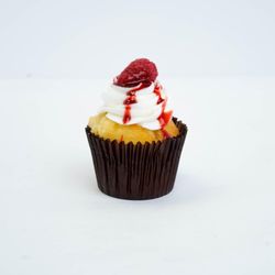 Genesis Decorations and Cakes - Strawberry Shortcake Cupcake