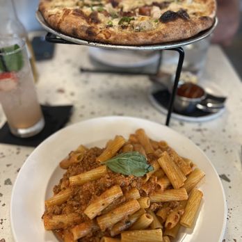 Pigzza - CBW pizza / Spicy Sausage Tortiglioni (full portion) - Pizza Near Me - Orlando, Florida