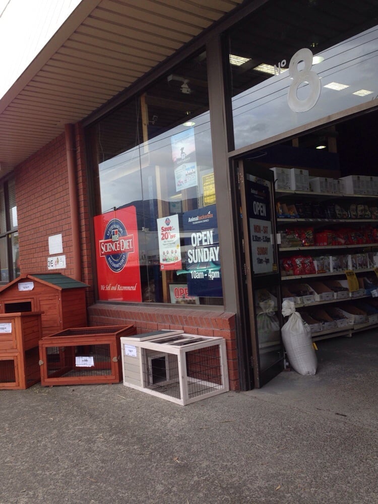 THE ANIMAL TUCKERBOX Updated March 2024 8 Lampton Ave, Derwent Park