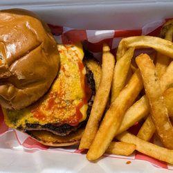 Whistle Stop Café - Kid's Cheeseburger and fries