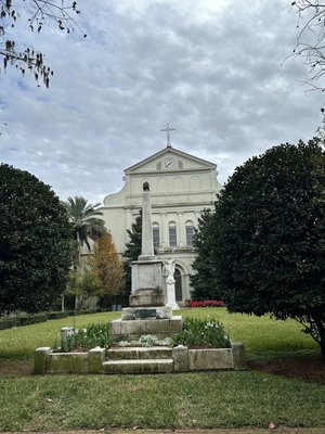 Nola Tour Guy by null