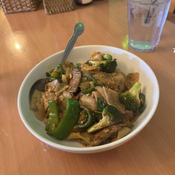 Banh Somtum - Pad kee mao - Laotian Near Me - Houston, Texas
