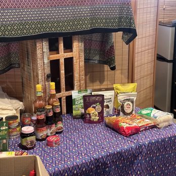 A Healing Touch By Lilin - Mini mart in the waiting area - Massage Near Me - Hermosa Beach, California A Healing Touch By Lilin - Mini mart in the waiting area - Massage Near Me - Hermosa Beach, California