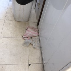 J & S Laundry & Tanning - Dirty everywhere!