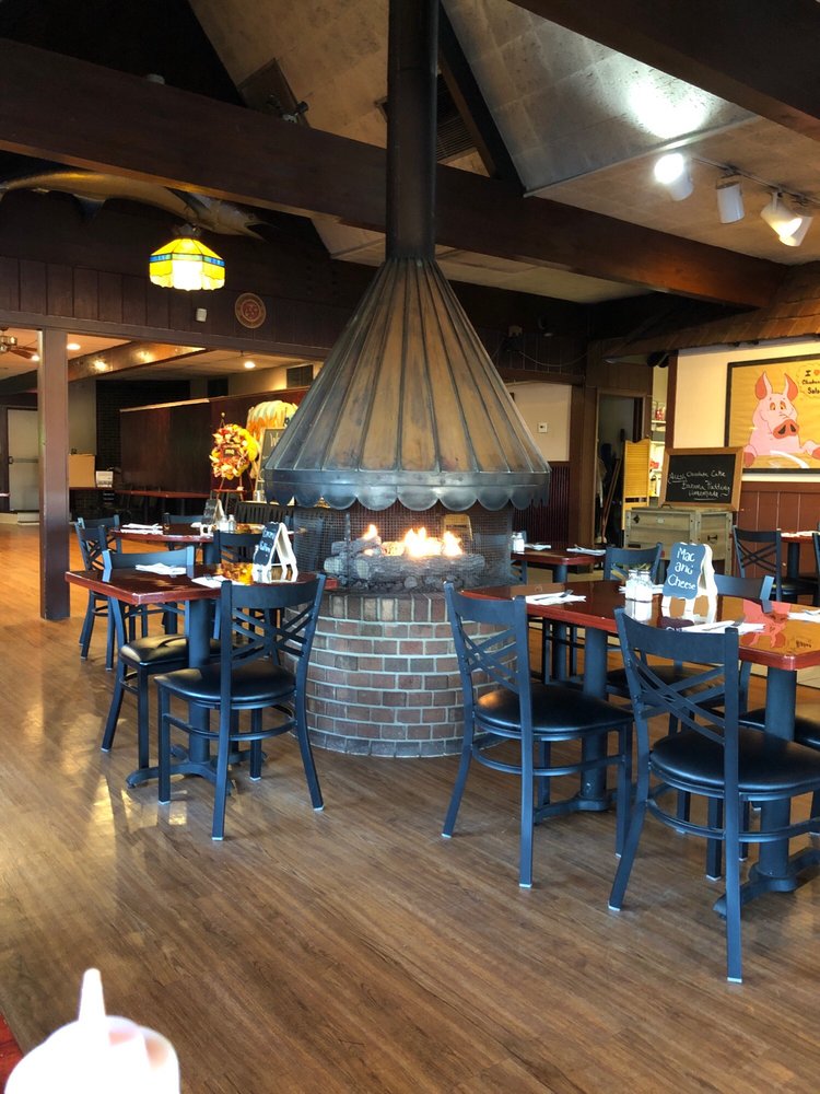 BAD WOLF BBQ 16 Photos & 39 Reviews Barbeque 5236 Williamson Rd