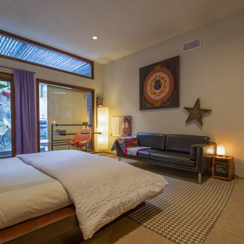 The Treehouse, Bel Air - You are a star... in the Amethyst Suite - Guest Houses Near Me - Los Angeles, California The Treehouse, Bel Air - You are a star... in the Amethyst Suite - Guest Houses Near Me - Los Angeles, California