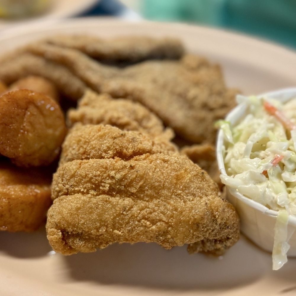Old McDonald Fish Camp - Combo catfish filet & scallops - Seafood Near Me - North Augusta, South Carolina Old McDonald Fish Camp - Combo catfish filet & scallops - Seafood Near Me - North Augusta, South Carolina