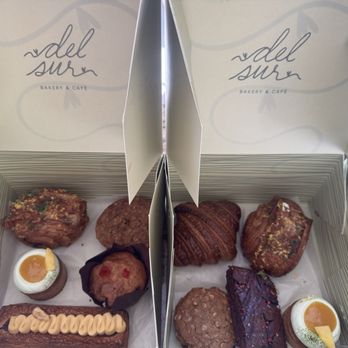 Del Sur Bakery & Cafe - Filipino Near Me - Chicago, Illinois