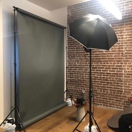 Example of the Luminous Space equipment and setup with the gray, 8' backdrop Example of the Luminous Space equipment and setup with the gray, 8' backdrop
