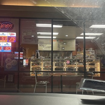 Donut Tree - Outside - Donuts Near Me - Walnut, California Donut Tree - Outside - Donuts Near Me - Walnut, California