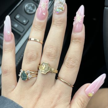 THT Nail Salon - 3D nail set with shells/flowers aesthetic - Nail Salons Near Me - La Habra, California