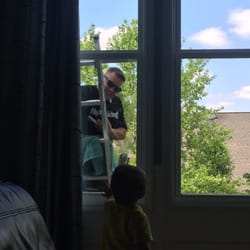 Men In Kilts Cincinnati - Men in Kilts...Cleaning windows and entertaining children everywhere!