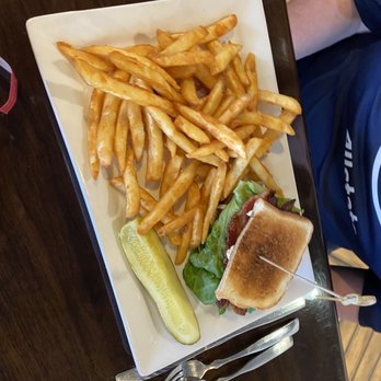 Eddie's Diner - Half sandwich - Breakfast & Brunch Near Me - Plano, Texas