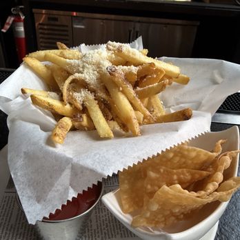 VERSA - Truffle fries and wontons for tartare - New American Near Me - New York, New York VERSA - Truffle fries and wontons for tartare - New American Near Me - New York, New York