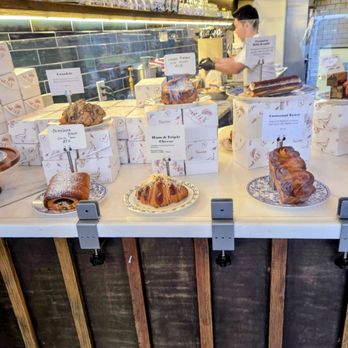 Vavin Dessert Bar - Bakeries Near Me - Honolulu, Hawaii Vavin Dessert Bar - Bakeries Near Me - Honolulu, Hawaii